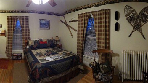 The Young House Bed And Breakfast Millinocket Exteriör bild